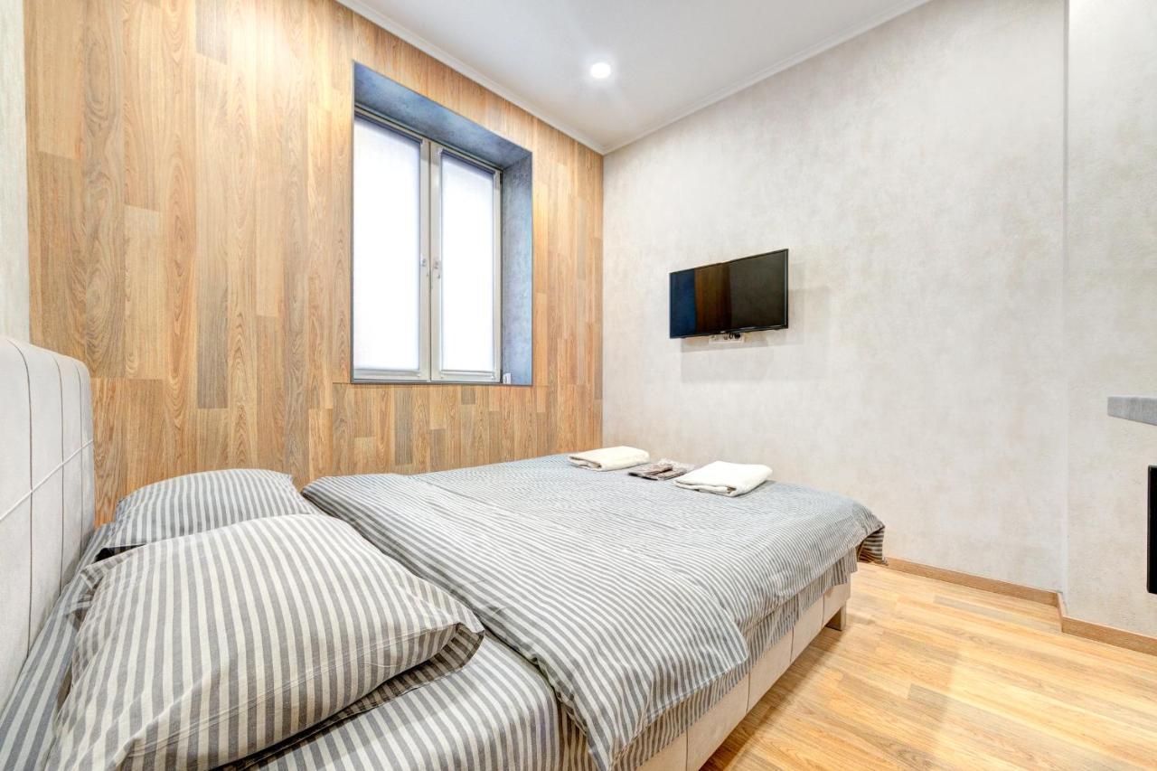 1 Room Apartment Near National Circus Kiew Exterior foto